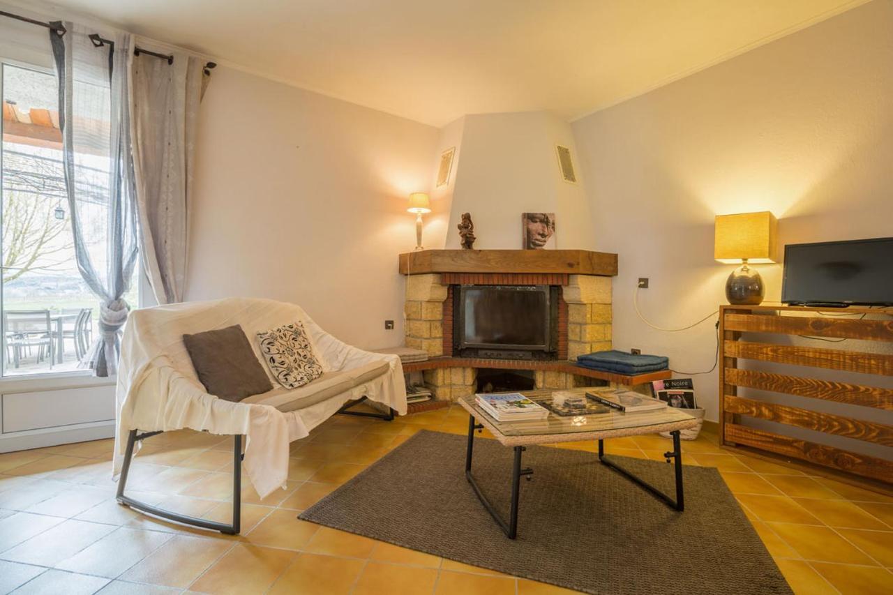 Gite De Groupe 15 A 19P, Parc, Salle De Reception - Chambres D'Hotes En Semaine Villeneuve-de-Berg Eksteriør billede